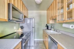 * SE Holgate (2825) *