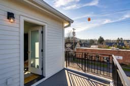 NE 56th (508) Small - Image 5