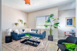SE 19th [Asylum] 305 (1428) Small