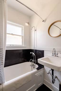 SE Sherman 1 (2303) - Image 4