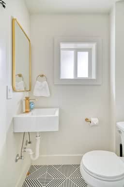 SE Milwaukie 7 (4335) - Image 4