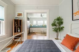 SE 26th 1 (911)