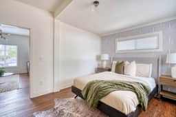SE Milwaukie 1 (4335) - Image 2