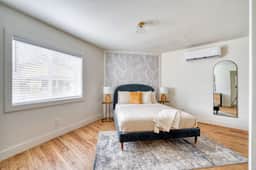 SE Milwaukie 3 (4335) - Image 2