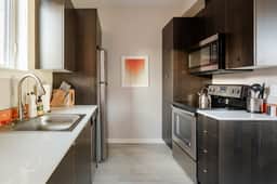 SE 19th [Asylum] 206 (1428) - Image 3