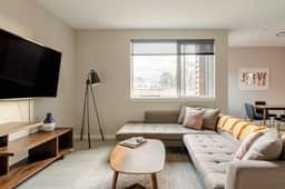 SE 19th [Asylum] 206 (1428)