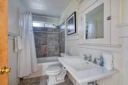 NE 18th (5040) Small - Image 5