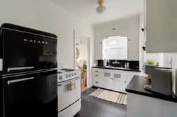 SE Sherman 3 (1030) - Image 3