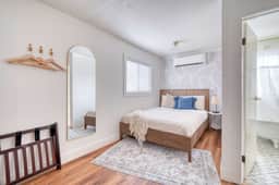 SE Milwaukie 8 (4335) - Image 2