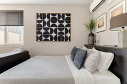 SE 19th [Asylum] 205 (1428)