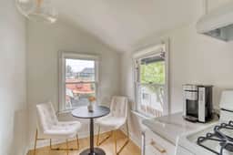 NE 19th (1827 A) - Image 4
