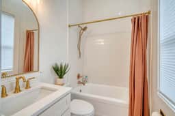 SE 12th 2 (1025) - Image 4