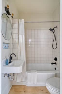 NE 19th (1707) - Image 4