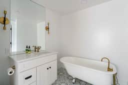NW 22nd 1 (18) Small - Image 5