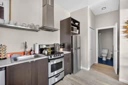 SE 19th [Asylum] 303 (1428) - Image 3