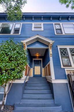 SE 26th 3 (911) - Image 4