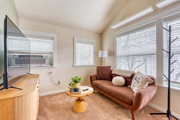NW 19th [NORM] 11 (1415) - Image 1