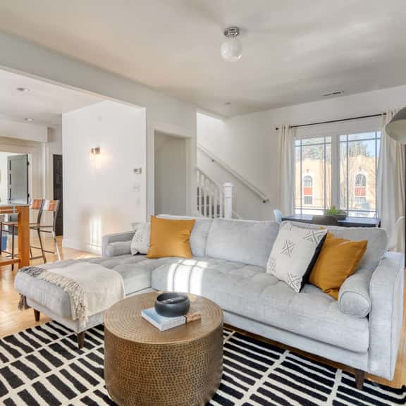 SE Belmont 1 (915) - Image 1