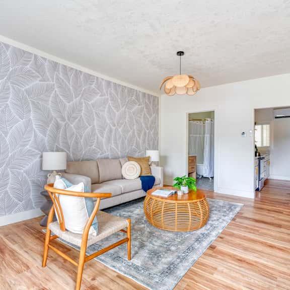 SE Milwaukie 2 (4335) - Image 1