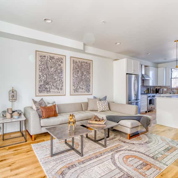 NE 56th (512) - Image 1