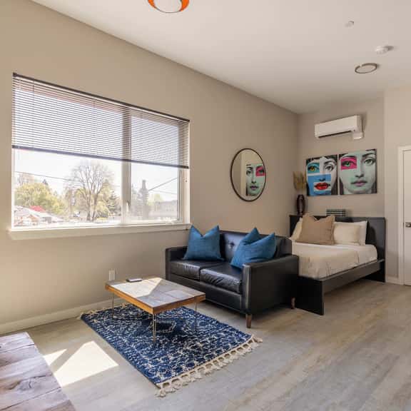 SE 19th [Asylum] 302 (1428) - Image 1