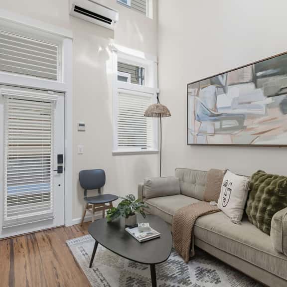 NW 19th [NORM] 7 (1415) - Image 1