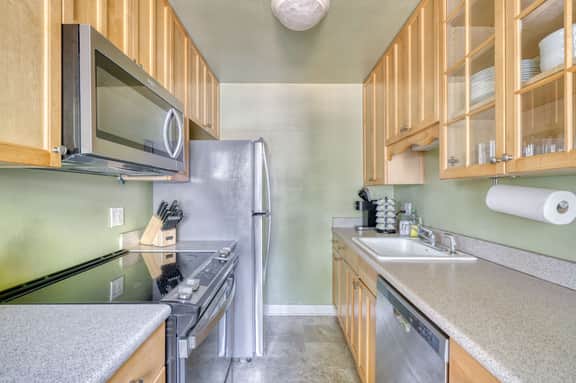 * SE Holgate (2825) *