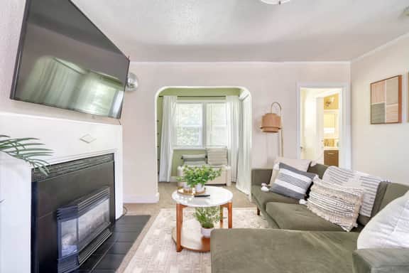 * SE Holgate (2825) *