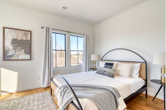 NE 56th (508) Small - Image 3