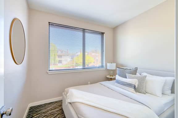 SE 19th [Asylum] 305 (1428) Small - Image 5