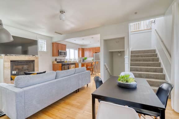 SE Belmont 1 (915)