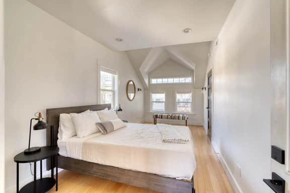 SE Belmont 1 (915) - Image 5