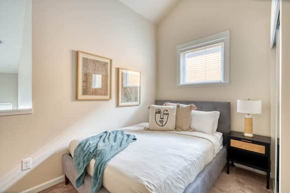 NW 19th [NORM] 2 (1415) - Image 4