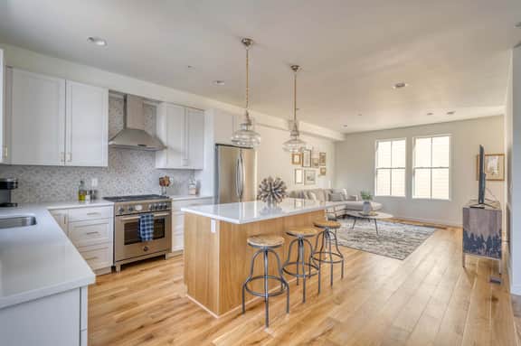 NE 56th (516) - Image 2