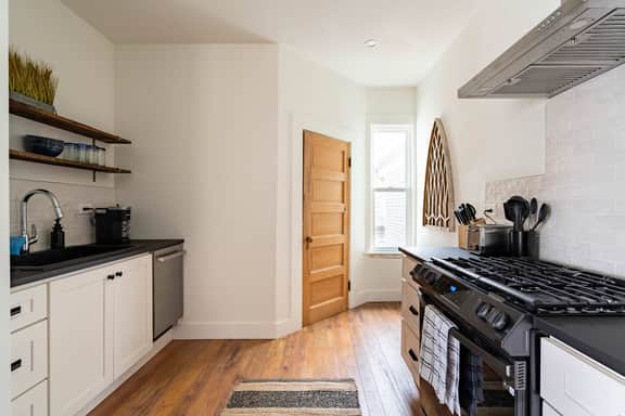 NW 23rd [Pomeroy] (1603 & 1605) - Image 3