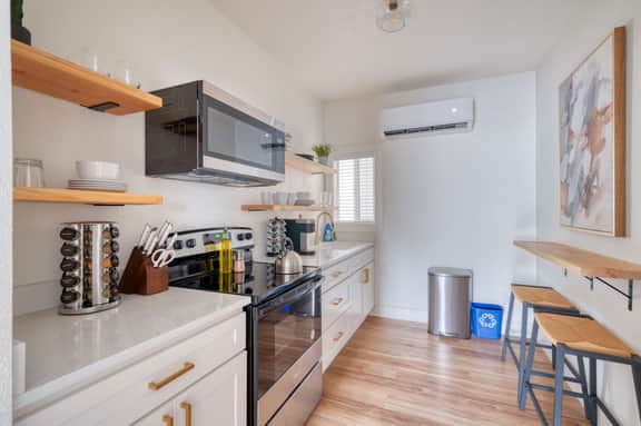 SE Milwaukie 2 (4335) - Image 3