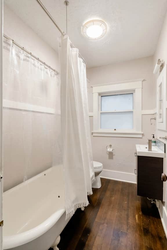 SE 26th 3 (911) - Image 4