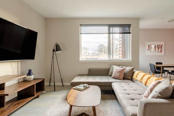 SE 19th [Asylum] 206 (1428)
