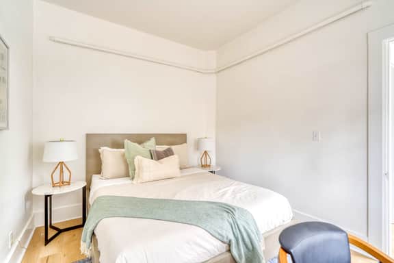 NE 19th (1705) - Image 5