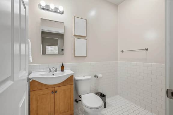 NW 19th [NORM] 3 (1415) - Image 5