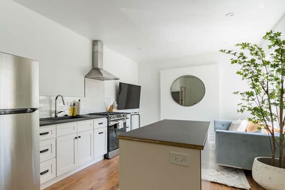 NW 23rd [Pomeroy] (2315) - Image 3