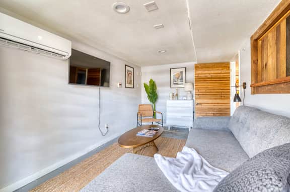 NW Northrup 2 (1616) Small