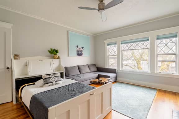 SE 26th 4 (911) - Image 5