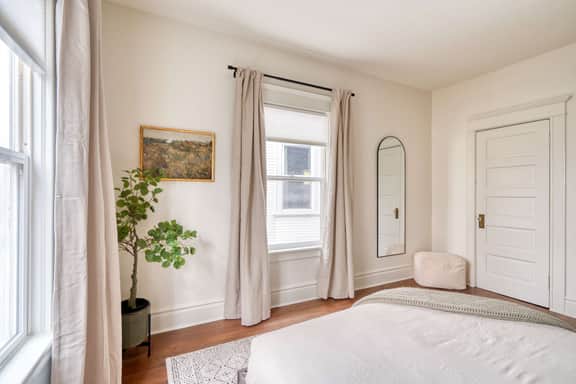 SE 12th (1036)