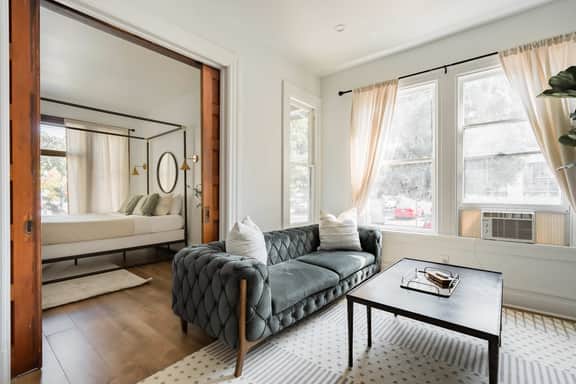 NW 23rd [Pomeroy] (1601)