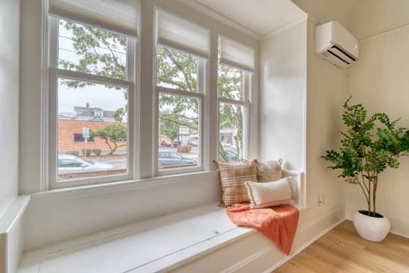 NE 19th (1707) - Image 3