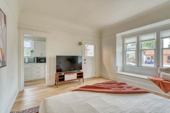 NE 19th (1707)
