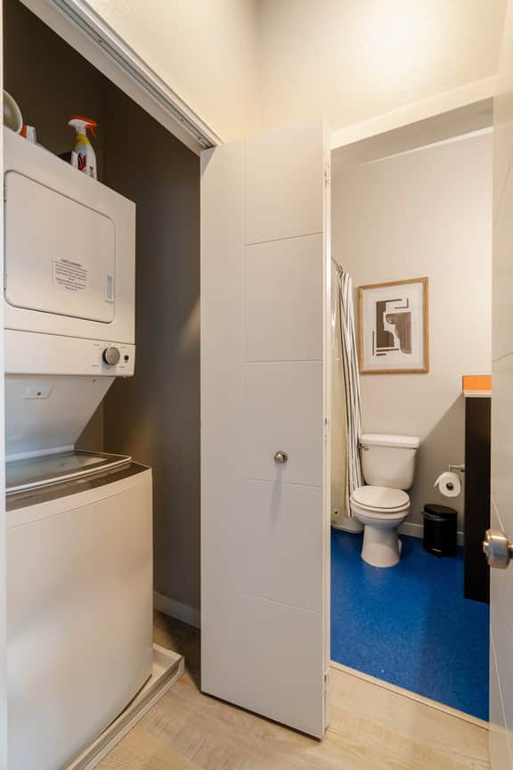 SE 19th [Asylum] 303 (1428) - Image 5