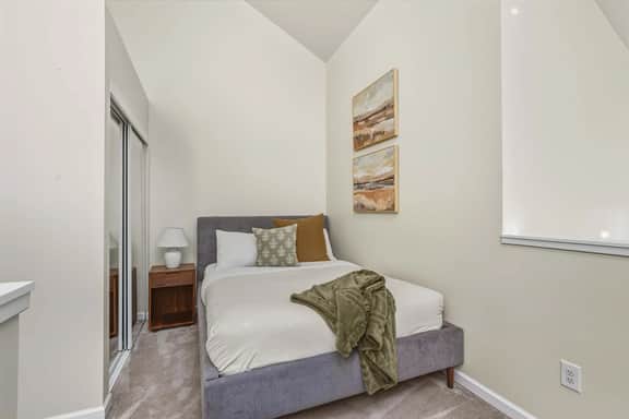 NW 19th [NORM] 8 (1415) - Image 3