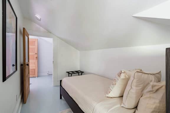 NW 23rd [Pomeroy] (1605) - Image 4